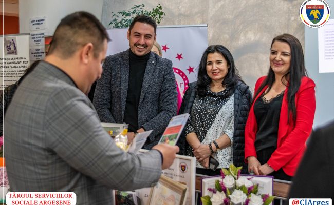 Vicepreședintele Consiliului Județean Argeș, Adrian Bughiu, la deschiderea Târgului Serviciilor Sociale Argeșene