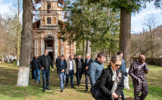 Ambasadori de pe trei continente au fost prezenți la Călinești