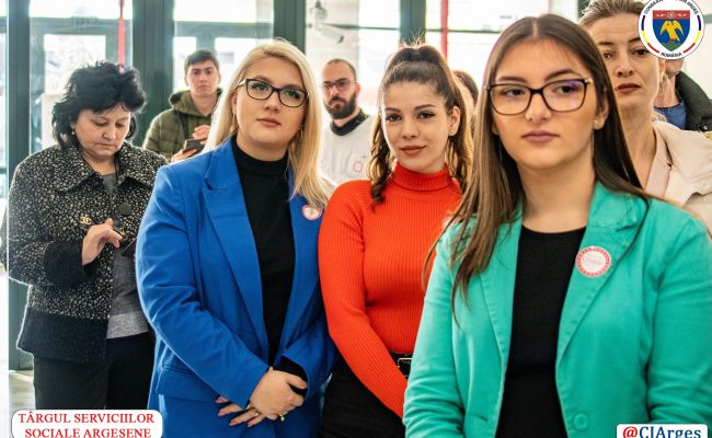 Vicepreședintele Consiliului Județean Argeș, Adrian Bughiu, la deschiderea Târgului Serviciilor Sociale Argeșene