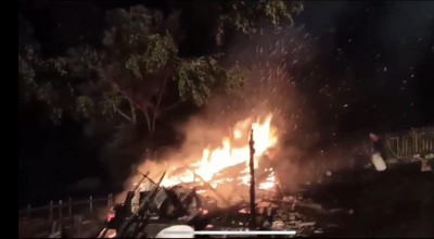 INCENDIU azi-noapte la o casă din Argeș!