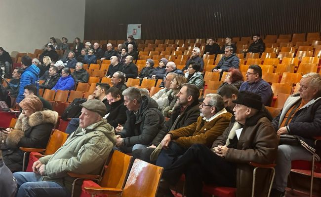 Situație PENIBILĂ la PNL Argeș! Alina Gorghiu, întâlnire cu pensionarii fără pensionari!