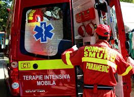 ACUM! Accident în Argeș! A intrat cu mașina într-un parapet!