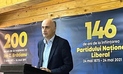 A vorbit și prefectul să n-adoarmă! Ori habarnist, ori ipocrit!