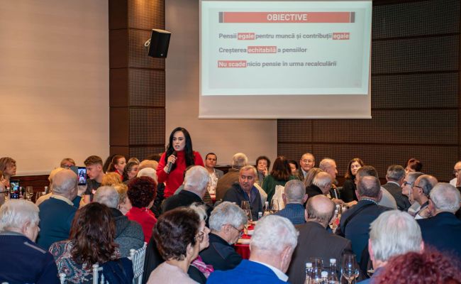 Echipa PSD Argeş, întâlnire cu pensionarii din Piteşti