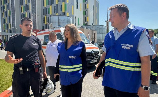 Prefectul de Argeș, mesaj adresat reprezentanților ISU Argeș: "Să fie eroii pe care toată lumea se bazează"