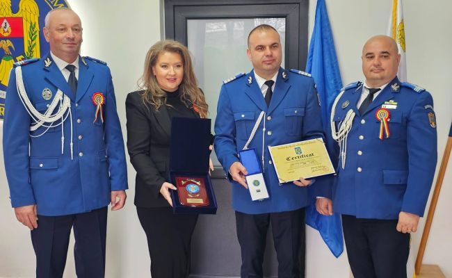 Prefectul Ioana Făcăleață: "La mulți ani, jandarmi argeșeni"