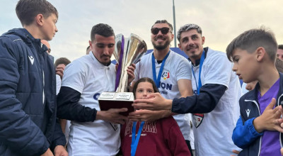 Petrecere alb-violetă în centrul Piteștiului!