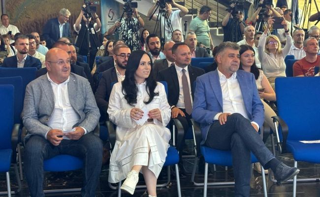 Ciolacu, Simona Bucura Oprescu şi Mînzînă, la semnarea contractului privind retehnologizarea Barajului Vidraru! Proiect de peste 200 de milioane de euro