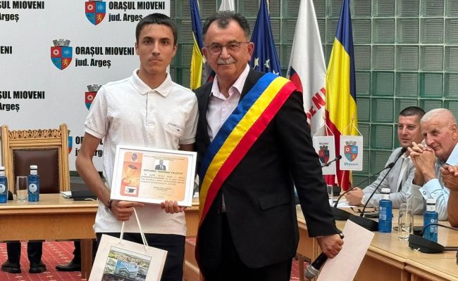 Elevii de elită ai Mioveniului, premiați pentru rezultate excepționale