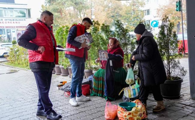 Echipa de parlamentari PSD Argeș, în piețele din Pitești! Proiecte concrete pentru susținerea producătorilor locali din județ