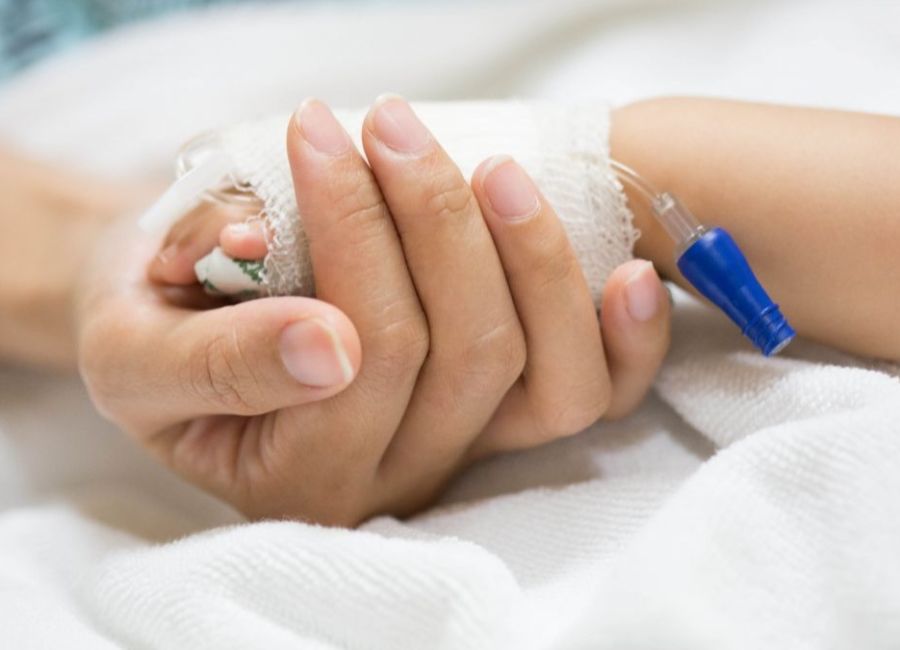 TRAGEDIE în Argeș! Un copilaș de 3 ani a MURIT de GRIPĂ