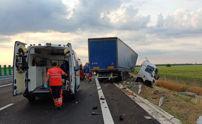 Accident cu TREI VICTIME pe Drumul Expres Pitești-Craiova