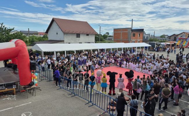 Spectacol de Ziua Copilului în comuna Bradu!
