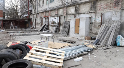În Eremia Grigorescu a început dărâmarea garajelor provizorii