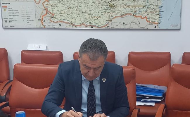 Primarul Cristian Gentea a semnat contractul! Încă 15 autobuze electrice la Pitești