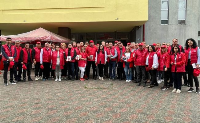 Ion Mînzînă și Simona Bucura-Oprescu, alături de Aurel Costache și echipa puternică pentru Mioveni!