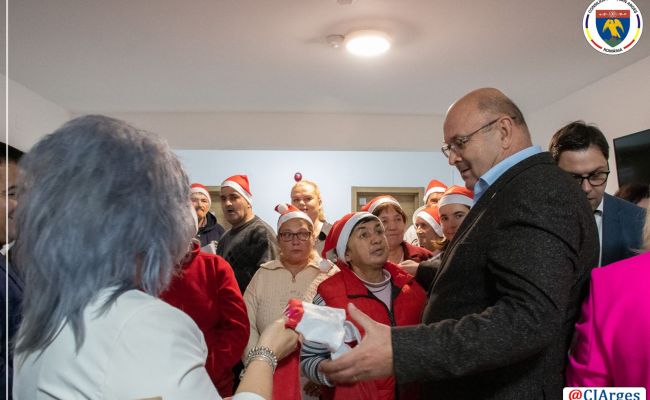 Moș Nicolae a venit la Complexul de 3 Locuințe Protejate Băbana