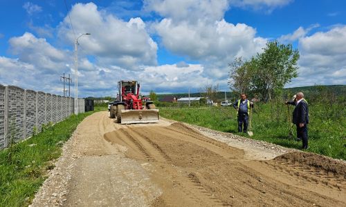 Lucrări de asfaltare la Ştefăneşti