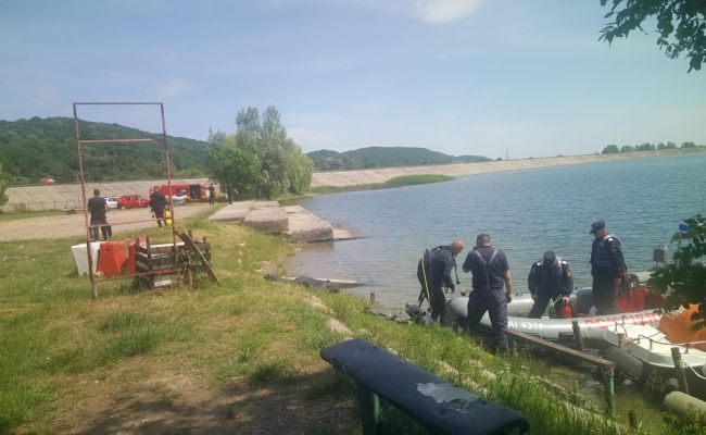 TRAGEDIE în Argeș! Tânăr găsit MORT în barajul Budeasa