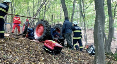 ACUM! Bărbat MORT în Argeș! A fost STRIVIT sub tractor!