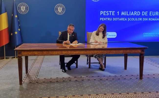 Bani din PNRR pentru dotări în școlile din Argeș!