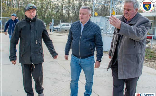 Vicepreşedintele CJ Argeş, Marius Nicolaescu a verificat stadiul lucrărilor pe DJ 702G