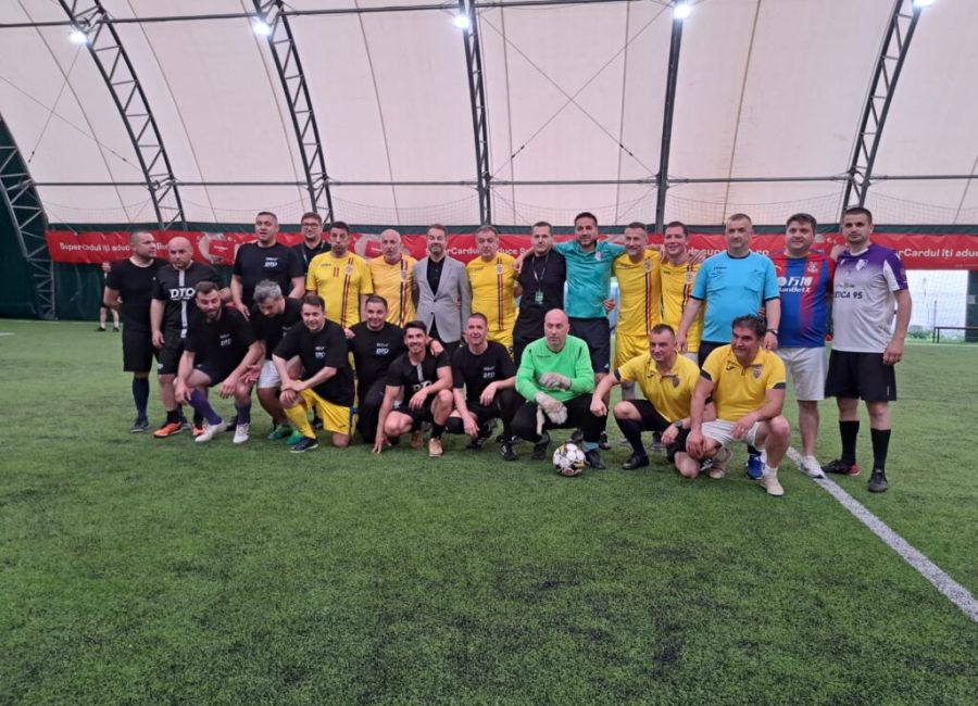 Meci de fotbal înainte de startul Raliului Argeșului