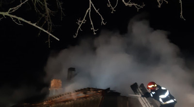 Incendiu în Argeș! Casă mistuită de flăcări