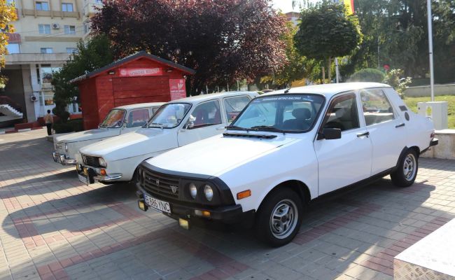 Orașul Mioveni a fost gazda unui eveniment dedicat celor 60 de ani de Dacia