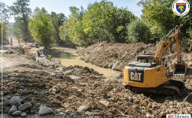Se asfaltează Drumul Județean 738 Poienari – Jugur – Mihăești