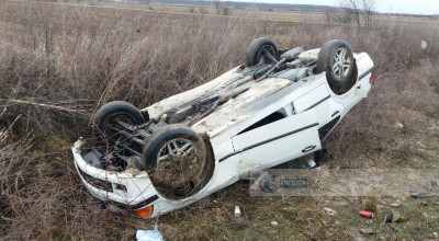 ACUM! Accident GRAV în Argeș! O mașină s-a RĂSTURNAT