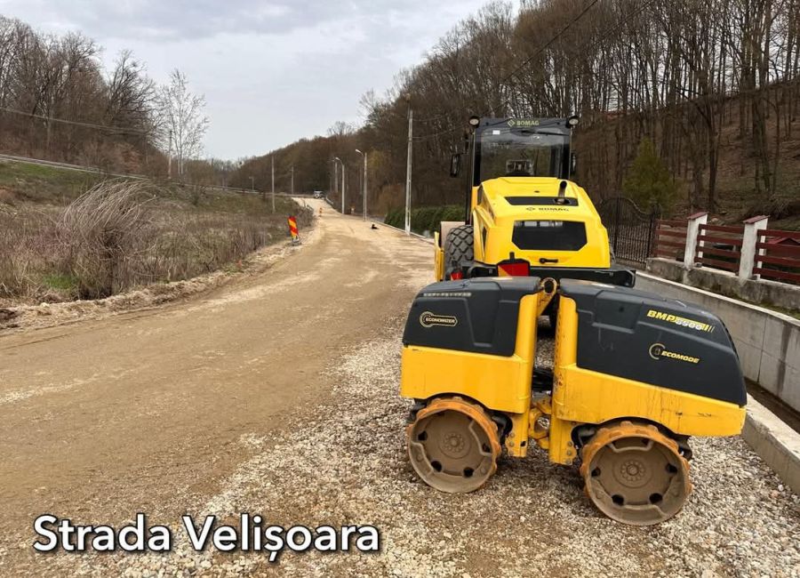 În Pitești se lucrează pentru modernizarea a trei străzi de pământ