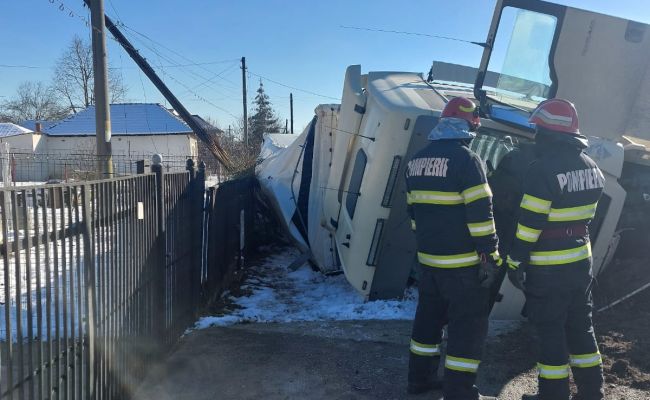 ACUM! TIR, accident GRAV în Argeș!