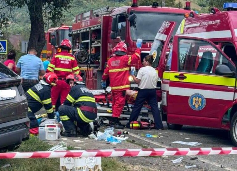 ACUM! Accident GRAV în Argeș! Intervine DESCARCERAREA
