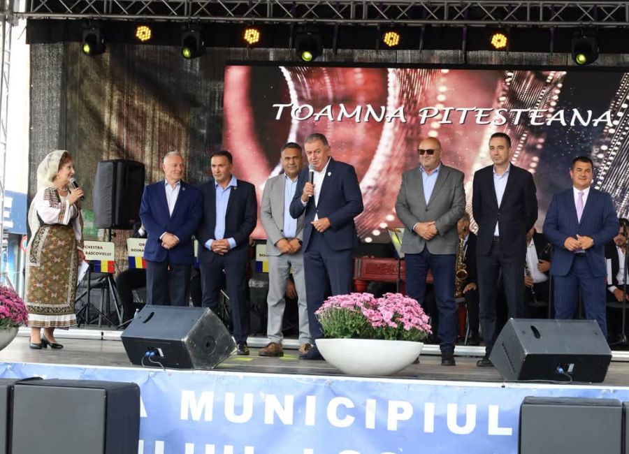 A început o nouă ediție a Festivalului "Toamna Piteșteană"