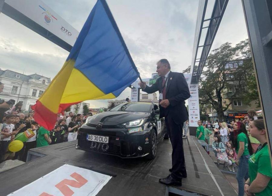 Primarul Cristian Gentea a dat startul festiv în Raliul Argeșului
