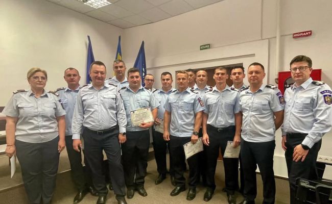 11 pompieri argeșeni au fost recompensați cu diplome de merit