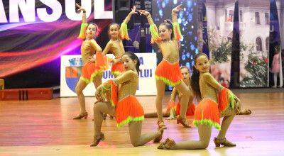 Piteştenii au impresionat la 'Dansul Florilor'