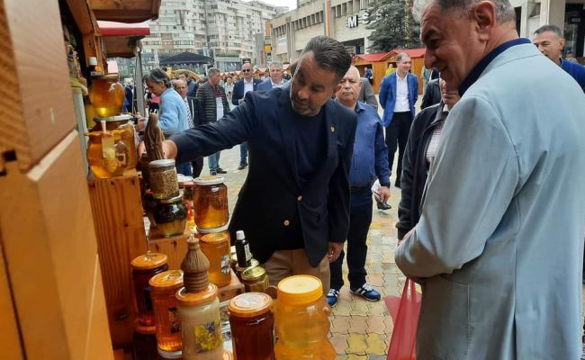Senatorul Ovidiu Puiu a fost prezent la deschiderea Târgului "Toamna Piteșteană"