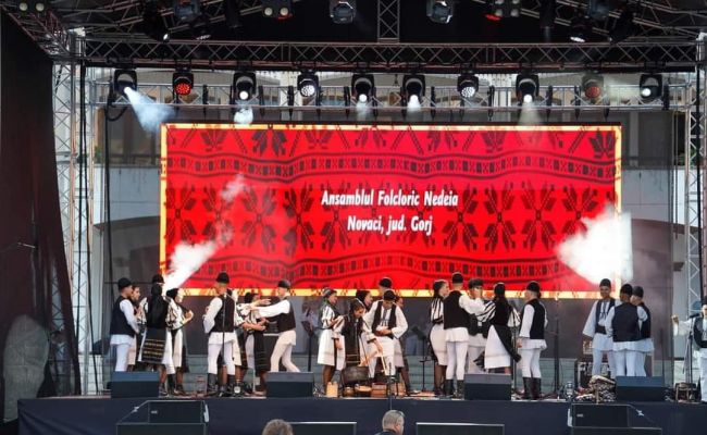 O nouă seară magică la Festivalul Național de Folclor de la Mioveni