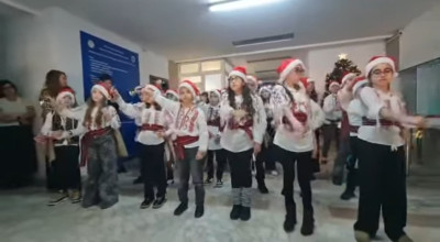 Spectacol de colinde la Spitalul Județean Argeș!