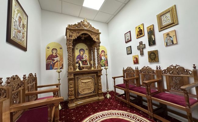 Înalt Prea Sfințitul Calinic a sfințit paraclisul de la Consiliul Județean Argeș