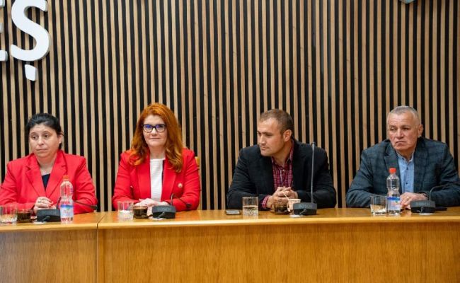 Președintele Ion Mînzînă a semnat cel mai mare contract de modernizare a infrastructurii rutiere din Regiunea Sud – Muntenia