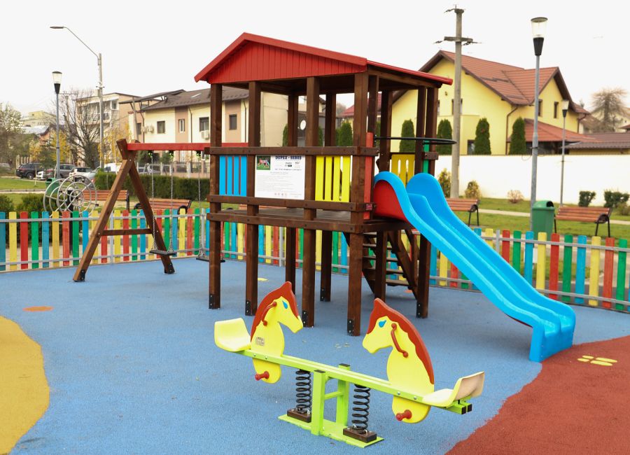 Primul loc de joacă realizat prin sponsorizare, în Pitești!