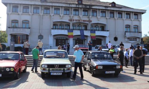 Orașul Mioveni a fost gazda unui eveniment dedicat celor 60 de ani de Dacia