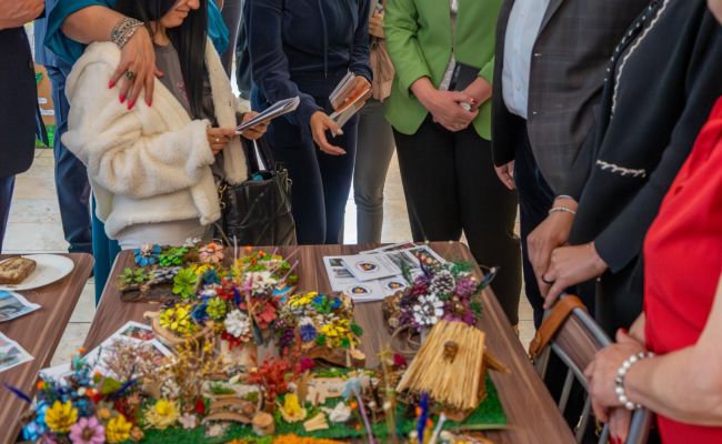Ion Mînzînă și Cristian Gentea, la Târgul Serviciilor Sociale din Argeș