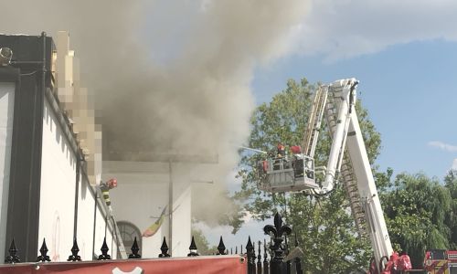 ACUM! INCENDIU la un RESTAURANT din Pitești