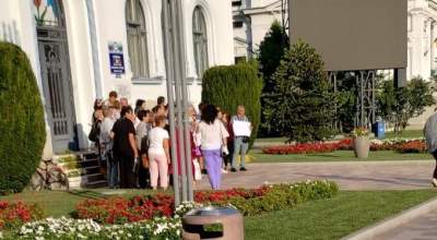 Mihai Coteț a adunat 20 de colegi de partid la "PROTESTUL PITEȘTENILOR"