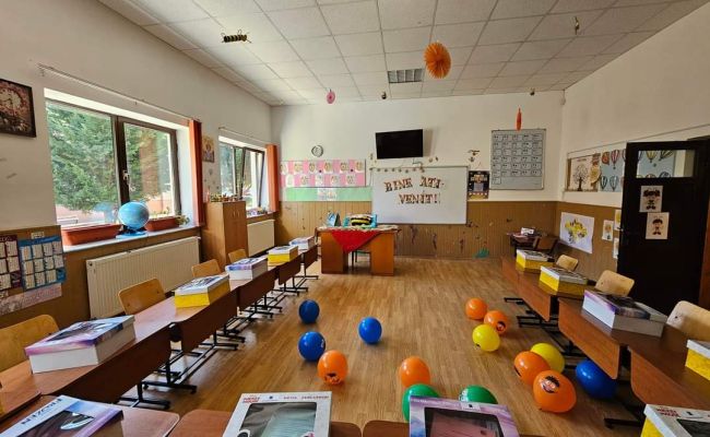 Clipe de bucurie la începerea noului an școlar la Ștefănești