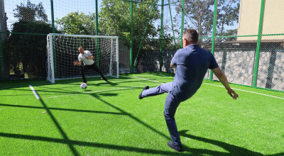 Încă un teren modern de sport a fost inaugurat în Pitești